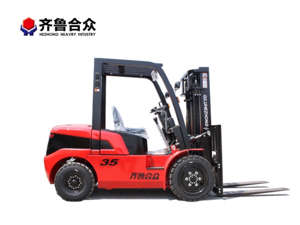 內(nèi)燃叉車著火的預(yù)防以及撲救有哪些小秘訣